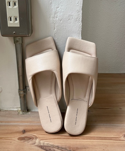 wee9s（ウィークス）の「square flat sandals / クッション性抜群！スクエアフラットサンダル（サンダル・レディース・ブラック/ベージュ/アイボリー・23cm/23.5cm/24cm/24.5cm/25cm）」の8枚目の写真