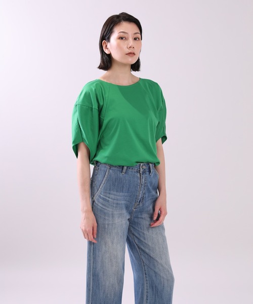 INED（イネド）の「ボリュームスリーブカットソー《接触冷感》（Tシャツ/カットソー・レディース・ブラック/ブラウン/オフホワイト/グリーン/ライトグリーン・9号）」の4枚目の写真