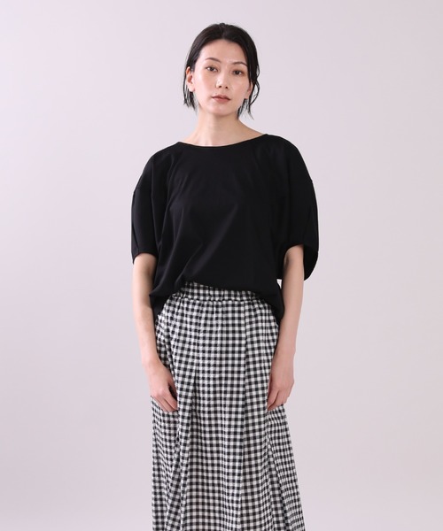 INED（イネド）の「ボリュームスリーブカットソー《接触冷感》（Tシャツ/カットソー・レディース・ブラック/ブラウン/オフホワイト/グリーン/ライトグリーン・9号）」の2枚目の写真