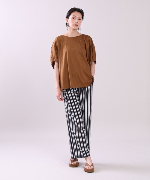 INED（イネド）の「ボリュームスリーブカットソー《接触冷感》（Tシャツ/カットソー・レディース・ブラック/ブラウン/オフホワイト/グリーン/ライトグリーン・9号）」の14枚目の写真
