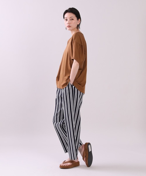 INED（イネド）の「ボリュームスリーブカットソー《接触冷感》（Tシャツ/カットソー・レディース・ブラック/ブラウン/オフホワイト/グリーン/ライトグリーン・9号）」の15枚目の写真