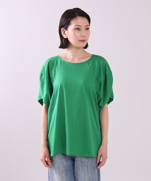 INED（イネド）の「ボリュームスリーブカットソー《接触冷感》（Tシャツ/カットソー・レディース・ブラック/ブラウン/オフホワイト/グリーン/ライトグリーン・9号）」の6枚目の写真