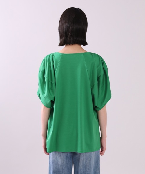 INED（イネド）の「ボリュームスリーブカットソー《接触冷感》（Tシャツ/カットソー・レディース・ブラック/ブラウン/オフホワイト/グリーン/ライトグリーン・9号）」の8枚目の写真
