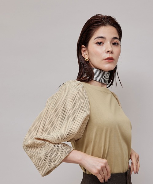 ROPE'（ロペ）の「カット×ラッセルレースボリュームスリーブプルオーバー（Tシャツ/カットソー・レディース・ブラック/ホワイト/ベージュ系その他2・38）」の3枚目の写真