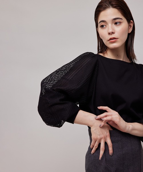 ROPE'（ロペ）の「カット×ラッセルレースボリュームスリーブプルオーバー（Tシャツ/カットソー・レディース・ブラック/ホワイト/ベージュ系その他2・38）」の2枚目の写真