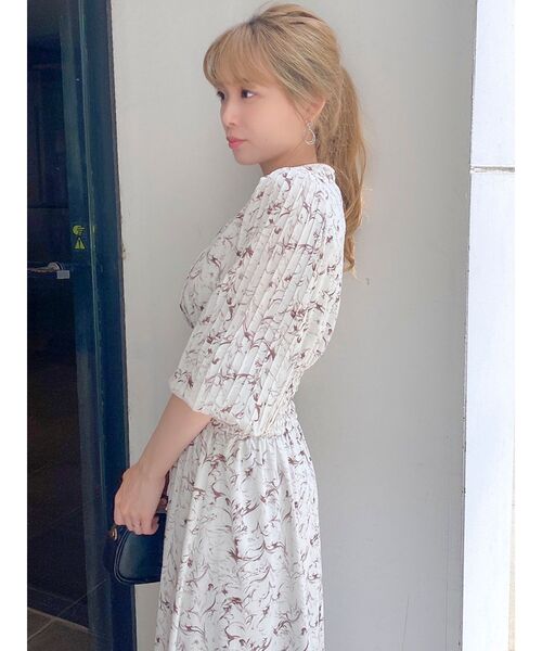 dazzlin（ダズリン）の「プリーツスリーブシャーリングワンピース（ワンピース・レディース・ブルー/アイボリー・FREE）」の9枚目の写真