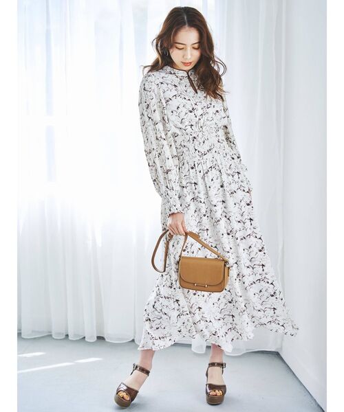 dazzlin（ダズリン）の「プリーツスリーブシャーリングワンピース（ワンピース・レディース・ブルー/アイボリー・FREE）」の13枚目の写真