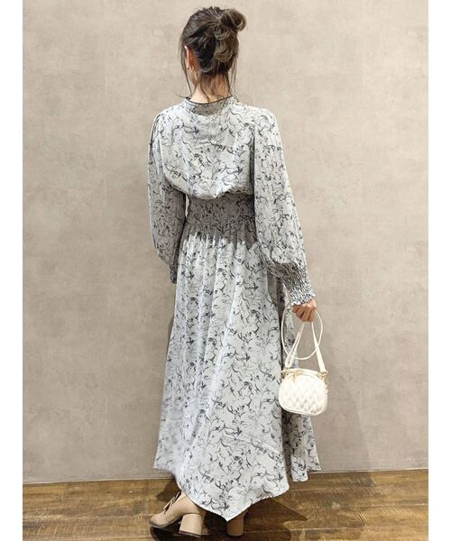 dazzlin（ダズリン）の「プリーツスリーブシャーリングワンピース（ワンピース・レディース・ブルー/アイボリー・FREE）」の11枚目の写真