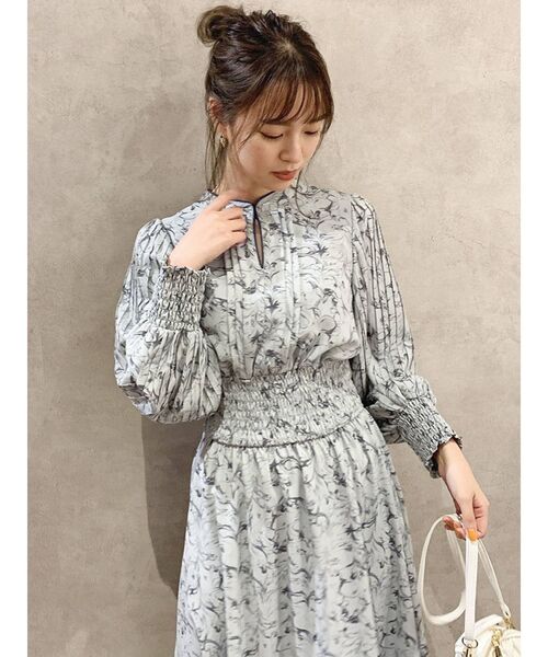 dazzlin（ダズリン）の「プリーツスリーブシャーリングワンピース（ワンピース・レディース・ブルー/アイボリー・FREE）」の22枚目の写真