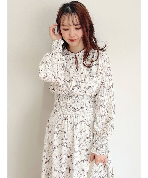 dazzlin（ダズリン）の「プリーツスリーブシャーリングワンピース（ワンピース・レディース・ブルー/アイボリー・FREE）」の15枚目の写真