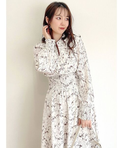 dazzlin（ダズリン）の「プリーツスリーブシャーリングワンピース（ワンピース・レディース・ブルー/アイボリー・FREE）」の8枚目の写真