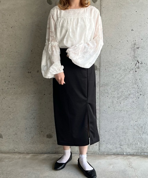fiere(フィエール)の「スリット入りミモレ丈ロングスカート(スカート・レディース・ブラック・FREE/MEDIUM/SMALL/LARGE/X-LARGE)」の11枚目の写真