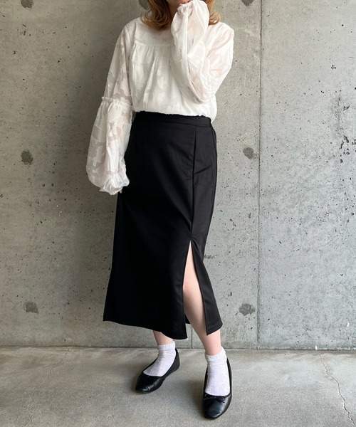 fiere(フィエール)の「スリット入りミモレ丈ロングスカート(スカート・レディース・ブラック・FREE/MEDIUM/SMALL/LARGE/X-LARGE)」の12枚目の写真