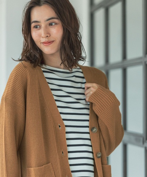 LEPSIM（レプシィム）の「7ゲージVネック満たされニットカーデ　294945（カーディガン/ボレロ・レディース・キナリ/キャメル/グリーン/ラベンダー/ネイビー・FREE）」の10枚目の写真