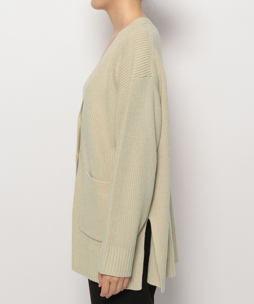 LEPSIM（レプシィム）の「7ゲージVネック満たされニットカーデ　294945（カーディガン/ボレロ・レディース・キナリ/キャメル/グリーン/ラベンダー/ネイビー・FREE）」の20枚目の写真