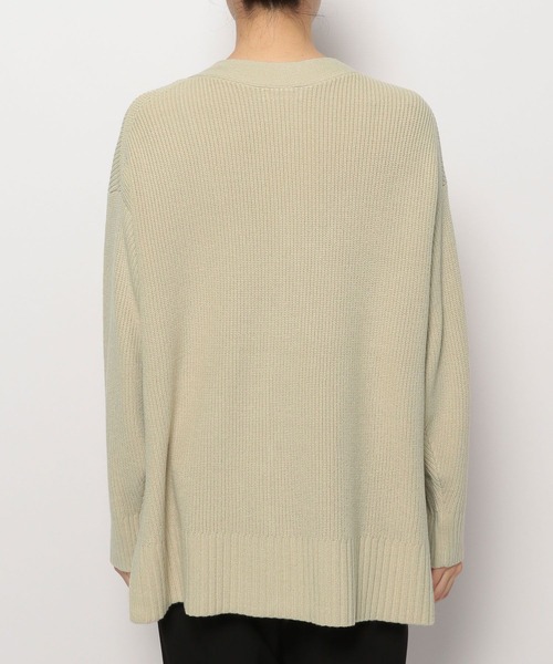 LEPSIM（レプシィム）の「7ゲージVネック満たされニットカーデ　294945（カーディガン/ボレロ・レディース・キナリ/キャメル/グリーン/ラベンダー/ネイビー・FREE）」の21枚目の写真