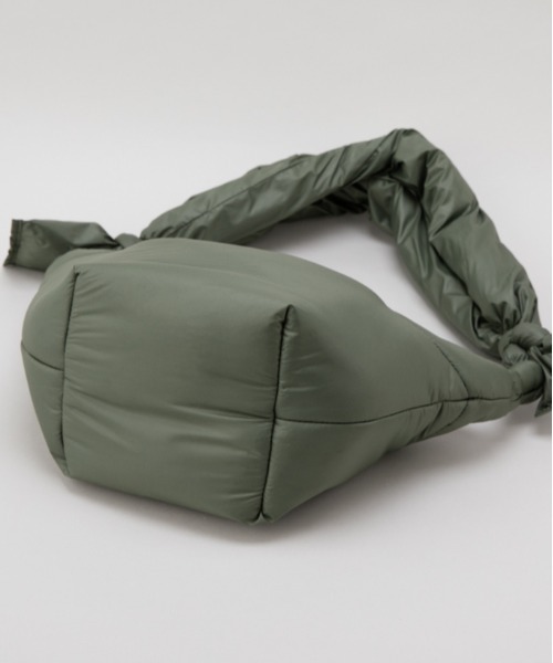 LE VERNIS（ル・ベルニ）の「LE VERNIS(ル・ベルニ)ジグリーショルダーバッグ（ショルダーバッグ・レディース・ブラック/カーキ/イエロー・FREE）」の11枚目の写真