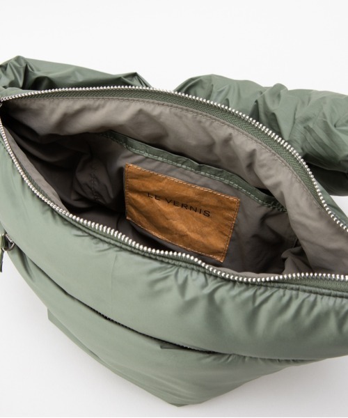 LE VERNIS（ル・ベルニ）の「LE VERNIS(ル・ベルニ)ジグリーショルダーバッグ（ショルダーバッグ・レディース・ブラック/カーキ/イエロー・FREE）」の13枚目の写真