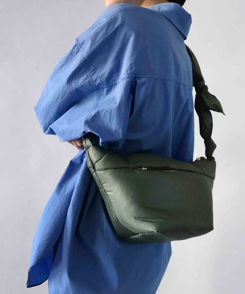 LE VERNIS（ル・ベルニ）の「LE VERNIS(ル・ベルニ)ジグリーショルダーバッグ（ショルダーバッグ・レディース・ブラック/カーキ/イエロー・FREE）」の20枚目の写真