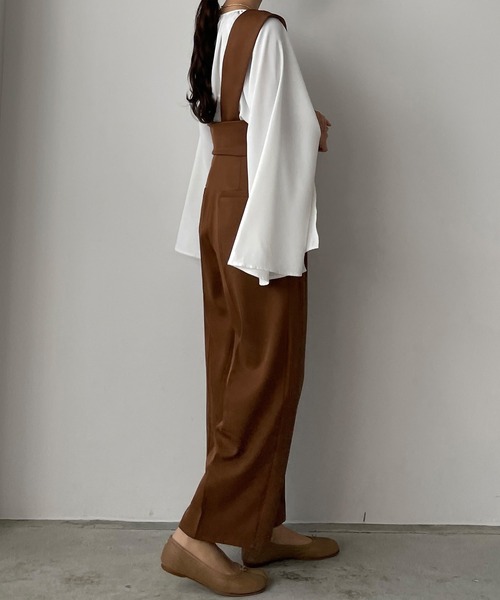 Louere（ルエレ）の「【取り外し可】ワイドサスペンダーハイウエストパンツ（その他パンツ・レディース・アイボリー/ブラウン/ブラック/モカ/ベージュ/グレー/ライトブラウン・MEDIUM/LARGE/SMALL/X-LARGE）」の21枚目の写真