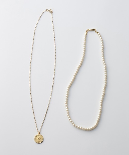 haco!（ハコ）の「憧れの重ね付けもお手のもの！シンプルコーデを格上げするガラスパールネックレスとコインモチーフのネックレスの２本セットby who made me（ネックレス・レディース・ゴールド・ONE SIZE）」の4枚目の写真