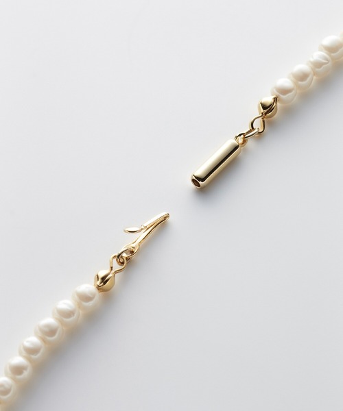 haco!（ハコ）の「憧れの重ね付けもお手のもの！シンプルコーデを格上げするガラスパールネックレスとコインモチーフのネックレスの２本セットby who made me（ネックレス・レディース・ゴールド・ONE SIZE）」の7枚目の写真