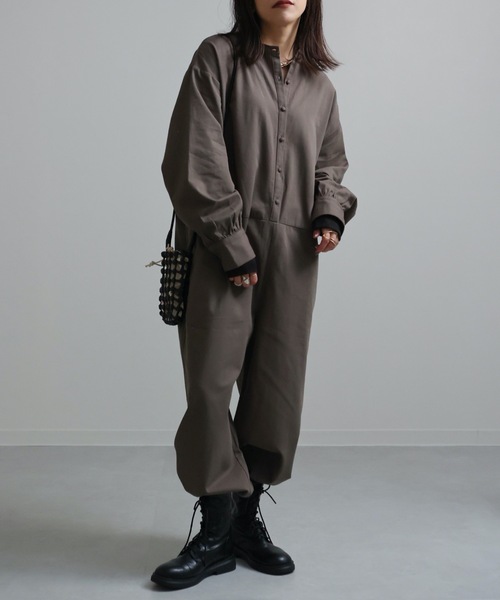 ap retro（アプレトロ）の「バンドカラーツナギ/オールインワン（つなぎ/オールインワン・レディース・チャコールグレー/ブラック/アイボリー・FREE）」の17枚目の写真