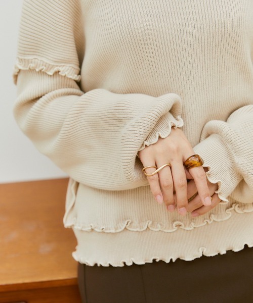 moi tytto（モイテュット）の「ボリュームスリーブメロウニット