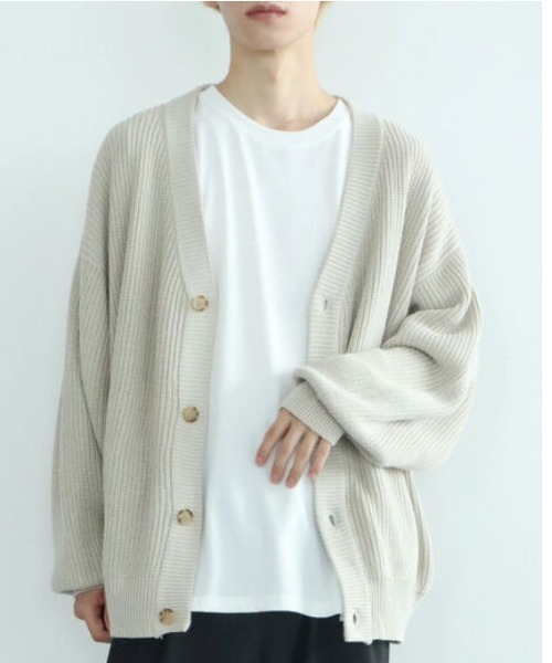 koe（コエ）の「バルキー片畦ニットカーデ*（カーディガン/ボレロ・レディース・ブラック/グレイッシュベージュ・FREE）」の2枚目の写真