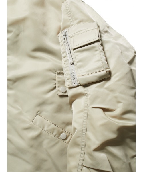 DAIWA PIER39（ダイワピア39）の「DAIWA PIER39 TECH REVERSIBLE MA-1 BW-27022W（その他アウター・メンズ・オフホワイト/ネイビー/カーキ・X-LARGE/MEDIUM/LARGE/SMALL）」の11枚目の写真