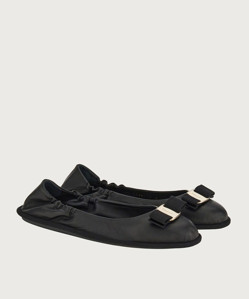FERRAGAMO(フェラガモ)の「FERRAGAMO NOMADIC STORIES バレリーナ(バレエシューズ・レディース・ブラック・5.5/6/6.5/7)」の4枚目の写真