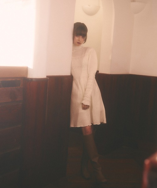 MIRO AMURETTE（ミロアミュレット）の「puff sleeve knit one piece（ワンピース・レディース・ホワイト・FREE）」の3枚目の写真