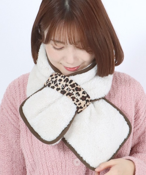 CONVERSE(コンバース)の「CONVERSE(コンバース)ボアフリースティペット/差込みマフラー レディース(マフラー・レディース・ホワイト系その他/ブラック/ブラウン・FREE)」の14枚目の写真