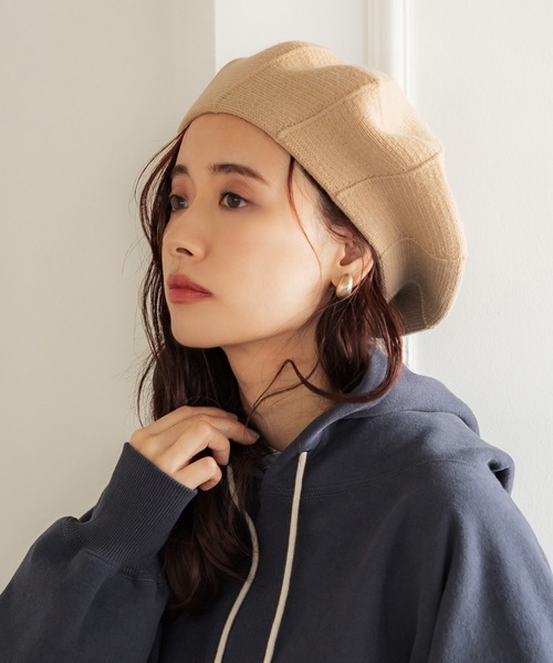 coca(coca)(コカ)の「ニットベレー帽(ニットキャップ/ビーニー・レディース・ベージュ/ブラック・ONE SIZE)」の1枚目の写真