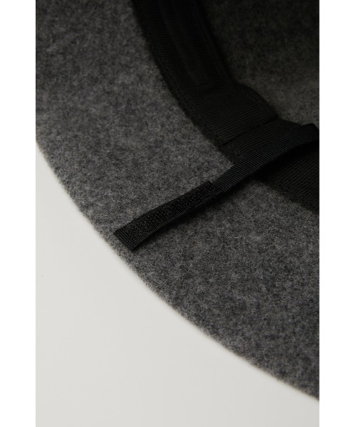 AZUL by moussy（アズールバイマウジー）の「FELT MATERIAL BUCKET HAT/フェルトマテリアルバケットハット（キャップ・レディース・グレー/ブラック・FREE）」の11枚目の写真