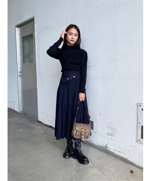 MOUSSY(マウジー)の「SADDLE SHOULDER バッグ(ショルダーバッグ・レディース・オフホワイト/ブラウン系その他/ブラック・FREE)」の5枚目の写真