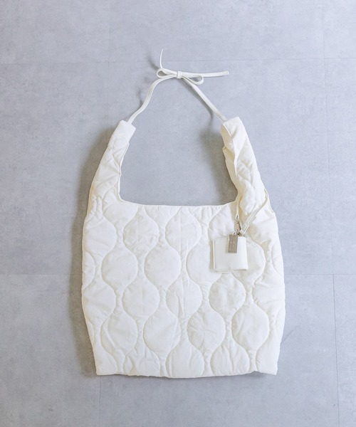 loti（ロティ）の「loti キルトコインケース付BAG（ショルダーバッグ・レディース・ブラック/オフホワイト・FREE）」の4枚目の写真