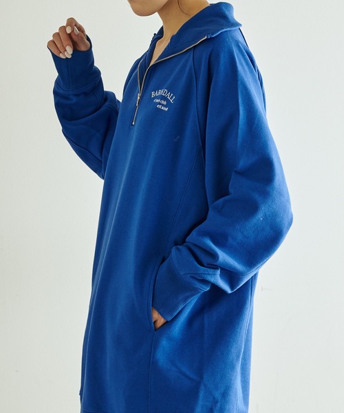 COLLAGE GALLARDAGALANTE（コラージュガリャルダガランテ）の「ロゴハーフシップスウェット（スウェット・レディース・ブルー/オフホワイト・FREE）」の19枚目の写真