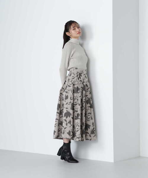 NATURAL BEAUTY BASIC（ナチュラルビューティーベーシック）の「フロッキーボリュームスカート（スカート・レディース・ベージュ/ブラック・SMALL/MEDIUM）」の20枚目の写真