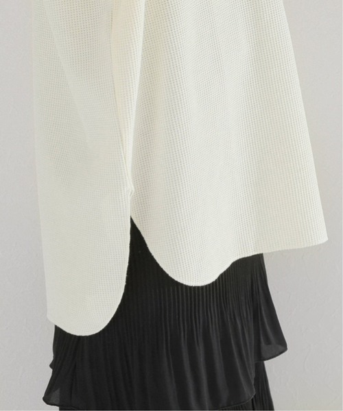 JOURNAL STANDARD relume（ジャーナルスタンダード　レリューム）の「《追加7》TCワッフルオーバーサイズロングスリーブTシャツ（Tシャツ/カットソー・レディース・チャコールグレー/ネイビー/ブルー/オートミール/ホワイト系その他/ベージュ系その他・FREE）」の18枚目の写真