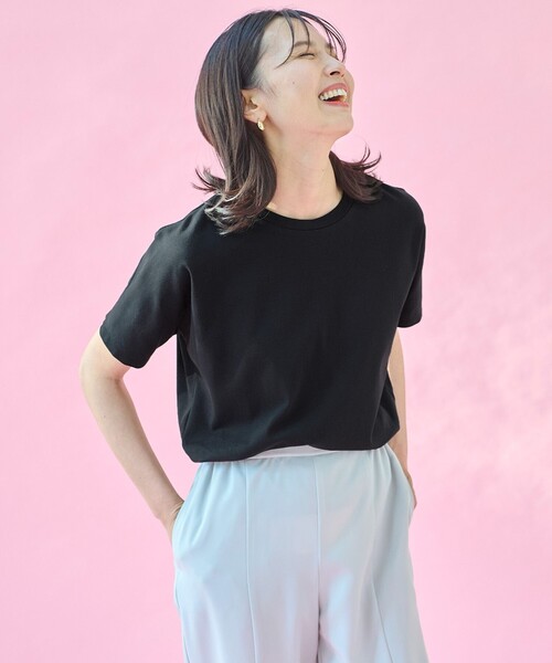 ANY(エニィ)の「【UVケア/接触冷感】プレミアムベーシック半袖Tシャツ(Tシャツ/カットソー・レディース・アイボリー系/ベージュ系/グリーン系/ライトイエロー系/ピンク系/オレンジ系/ブラック系/ブルー系・2/3)」の2枚目の写真
