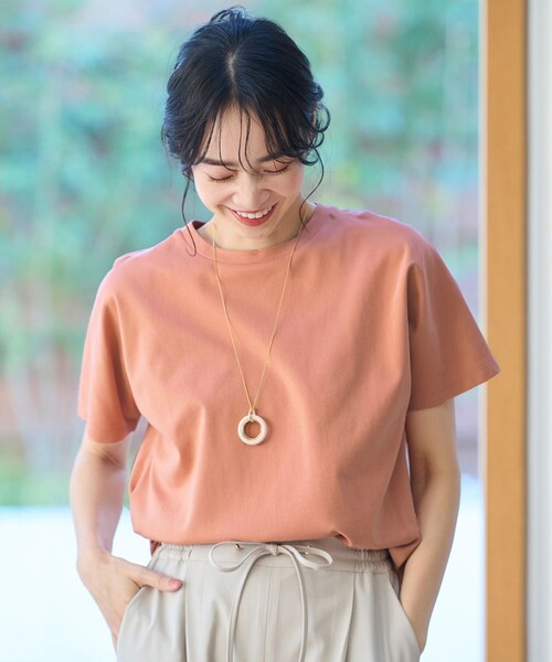 ANY(エニィ)の「【UVケア/接触冷感】プレミアムベーシック半袖Tシャツ(Tシャツ/カットソー・レディース・アイボリー系/ベージュ系/グリーン系/ライトイエロー系/ピンク系/オレンジ系/ブラック系/ブルー系・2/3)」の8枚目の写真