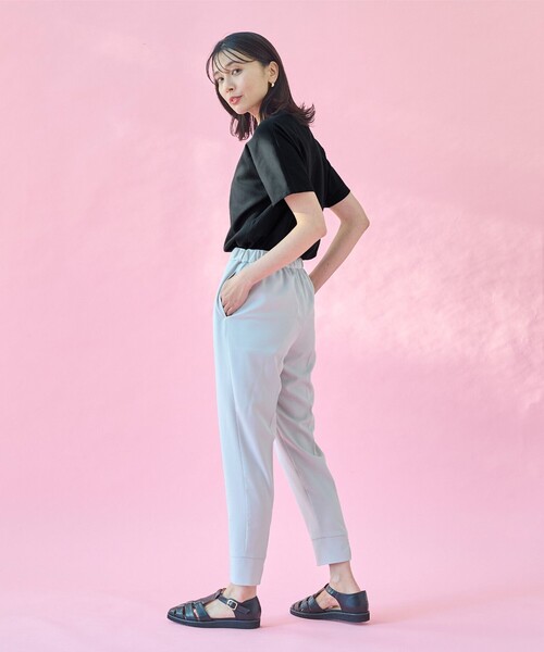 ANY(エニィ)の「【UVケア/接触冷感】プレミアムベーシック半袖Tシャツ(Tシャツ/カットソー・レディース・アイボリー系/ベージュ系/グリーン系/ライトイエロー系/ピンク系/オレンジ系/ブラック系/ブルー系・2/3)」の14枚目の写真