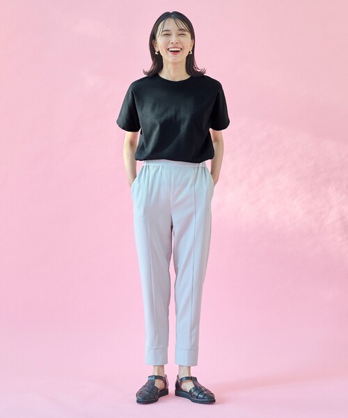 ANY(エニィ)の「【UVケア/接触冷感】プレミアムベーシック半袖Tシャツ(Tシャツ/カットソー・レディース・アイボリー系/ベージュ系/グリーン系/ライトイエロー系/ピンク系/オレンジ系/ブラック系/ブルー系・2/3)」の10枚目の写真