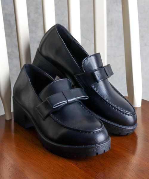 AAA+（サンエープラス）の「軽量厚底 ビットモチーフローファー チェーンビットローファー リボンローファー（ローファー・レディース・ブラック×ホワイト/ダークブラウン/アイボリー/ブラック系その他2/グレイッシュベージュ/ブラック系その他/ブラック/ブラック系1/ダークブラウン系1/ブラック系2/ダークブラウン系2/ブラック系4/ブラック系3・41/37/40/39/38/42/36/35）」の8枚目の写真