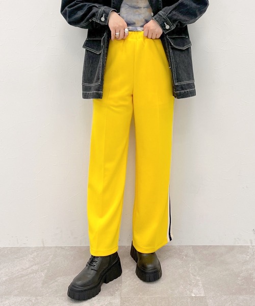 FOREVER 21(フォーエバー トゥエンティーワン)の「【STREET】ラインジャージパンツ(その他パンツ・レディース・ブルー/グリーン/イエロー・FREE)」の1枚目の写真