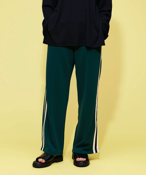 FOREVER 21(フォーエバー トゥエンティーワン)の「【STREET】ラインジャージパンツ(その他パンツ・レディース・ブルー/グリーン/イエロー・FREE)」の21枚目の写真