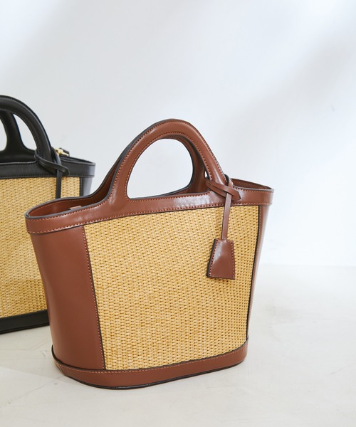 VIS（ビス）の「【2WAY】クリテハンドル雑材トートバッグ（かごバッグ・レディース・オフホワイト/ブラック/ダークブラウン・FREE）」の3枚目の写真