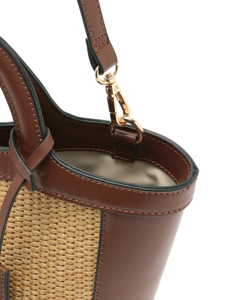 VIS（ビス）の「【2WAY】クリテハンドル雑材トートバッグ（かごバッグ・レディース・オフホワイト/ブラック/ダークブラウン・FREE）」の10枚目の写真