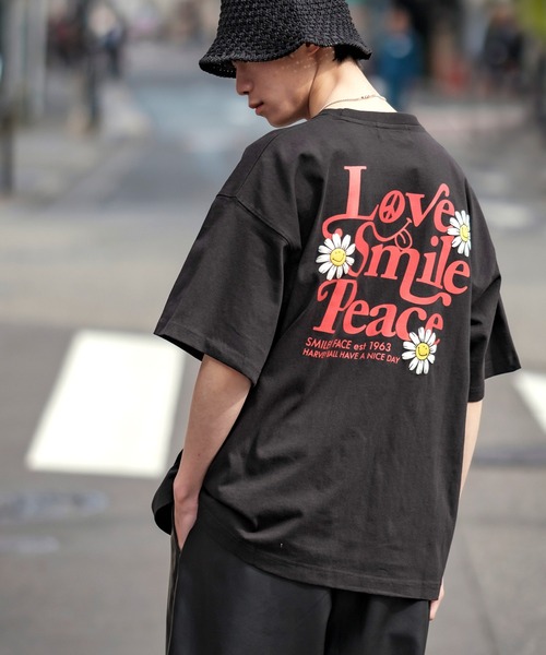 SMILEY FACE（スマイリーフェイス）の「【Smiliey Face】プリント＆ワッペン刺繍 半袖Tシャツ（Tシャツ/カットソー・メンズ・ブラック/サックスブルー/ブラック系その他/ホワイト/ホワイト系その他/ロイヤルブルー・X-LARGE/MEDIUM/LARGE）」の12枚目の写真